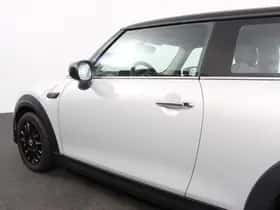 MINI Electric (2022) thumbnail 26