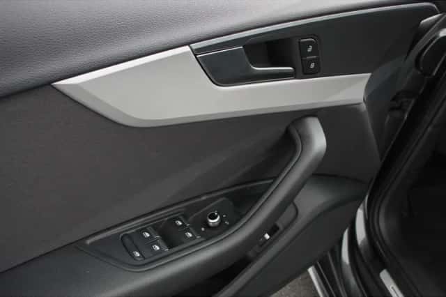 Audi A4 (2022) thumbnail 13