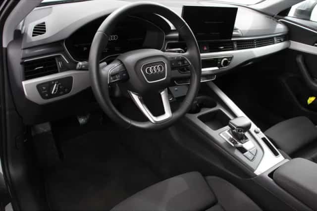 Audi A4 (2022) thumbnail 9