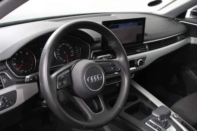 Audi A4 (2020) thumbnail 9