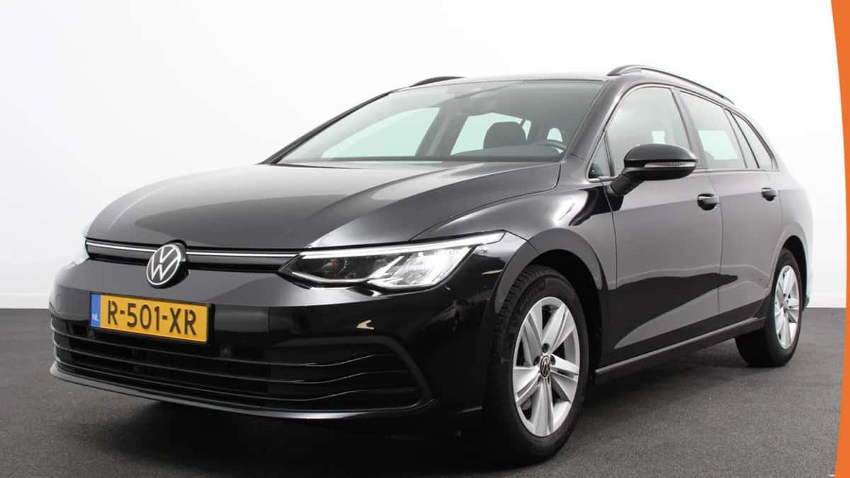 Volkswagen Golf (2022) — foto 1