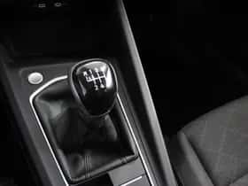 Volkswagen Golf (2022) thumbnail 12