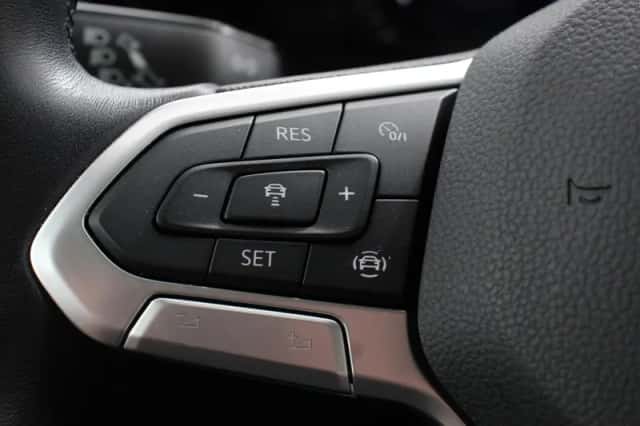Volkswagen Golf (2022) thumbnail 14