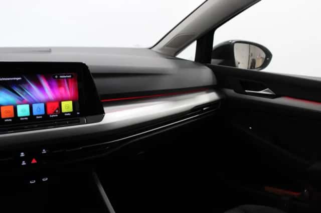 Volkswagen Golf (2022) thumbnail 24
