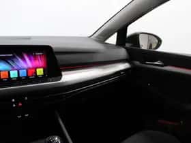 Volkswagen Golf (2022) thumbnail 24