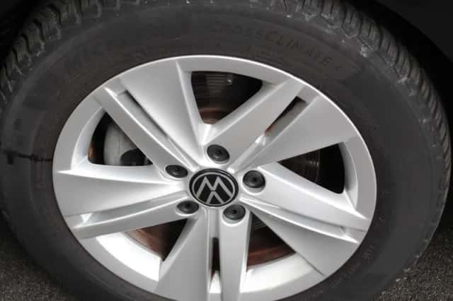 Volkswagen Golf (2022) thumbnail 27