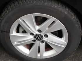 Volkswagen Golf (2022) thumbnail 27