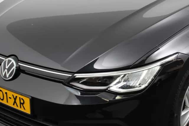 Volkswagen Golf (2022) thumbnail 29