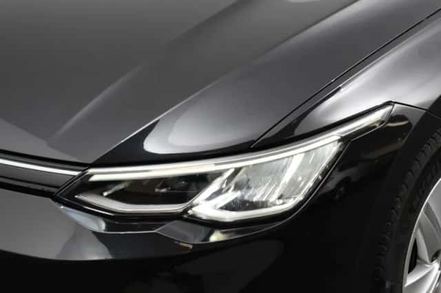 Volkswagen Golf (2022) thumbnail 30