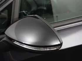 Volkswagen Golf (2022) thumbnail 32