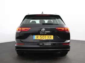 Volkswagen Golf (2022) thumbnail 5