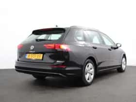 Volkswagen Golf (2022) thumbnail 6