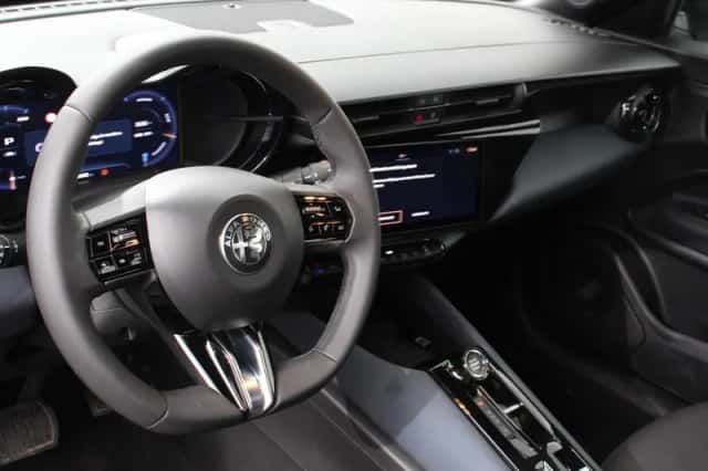 Alfa Romeo Junior (2025) thumbnail 10