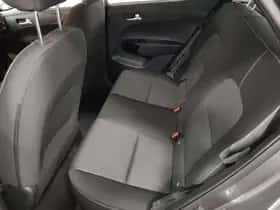 Kia Picanto (2023) thumbnail 10