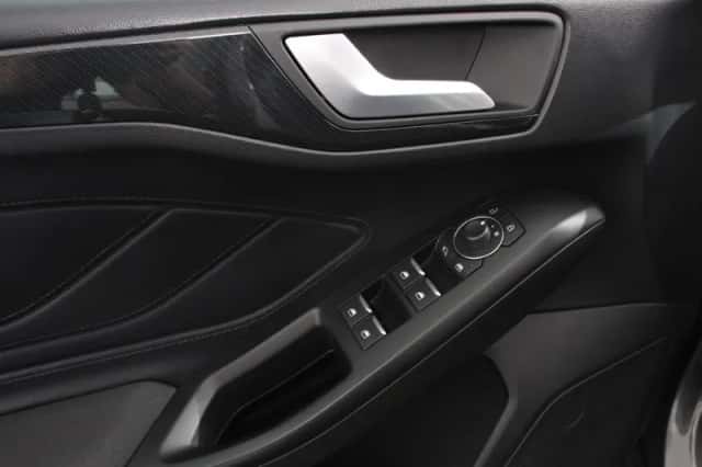 Ford Focus (2023) thumbnail 12