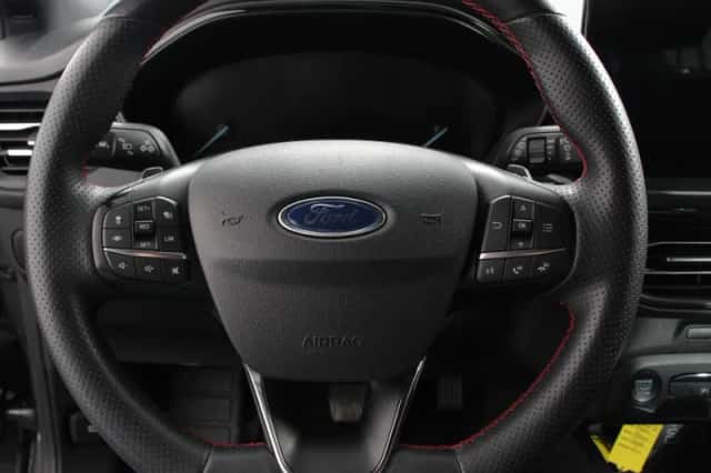 Ford Focus (2023) thumbnail 15