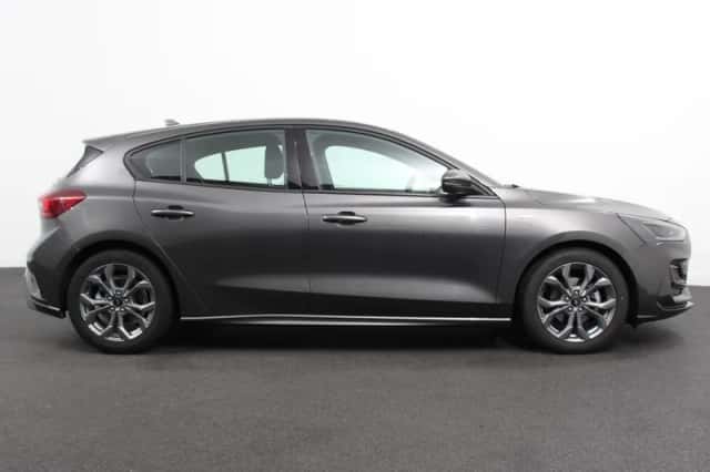 Ford Focus (2023) thumbnail 7