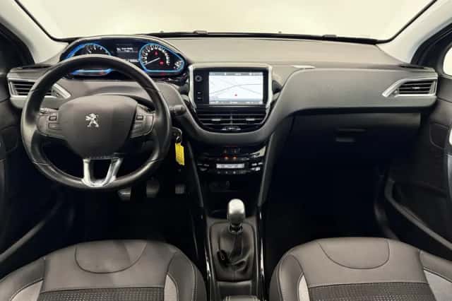 Peugeot 2008 (2019) thumbnail 12