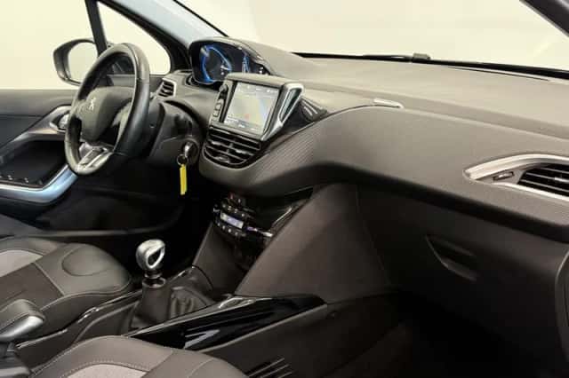 Peugeot 2008 (2019) thumbnail 15