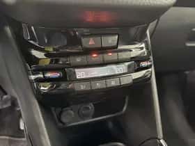 Peugeot 2008 (2019) thumbnail 27