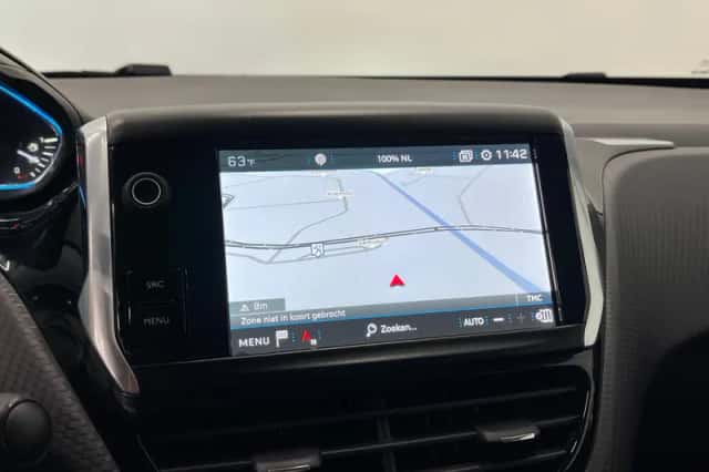 Peugeot 2008 (2019) thumbnail 28