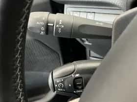 Peugeot 2008 (2019) thumbnail 29