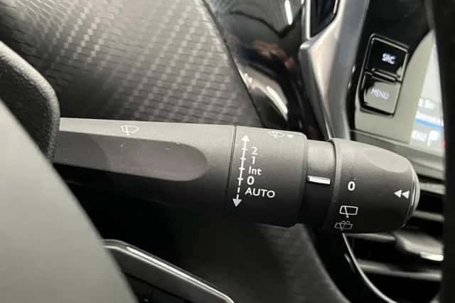 Peugeot 2008 (2019) thumbnail 31