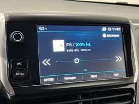 Peugeot 2008 (2019) thumbnail 33