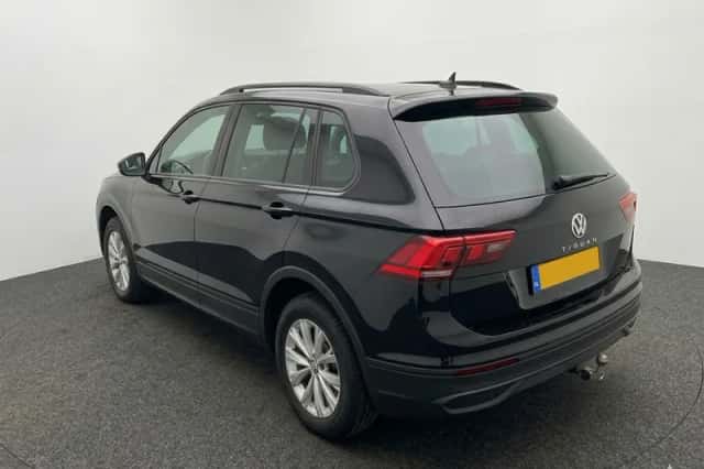 Volkswagen Tiguan (2021) thumbnail 1
