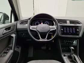 Volkswagen Tiguan (2021) thumbnail 4