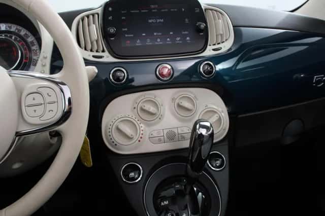 Fiat 500C (2020) thumbnail 3