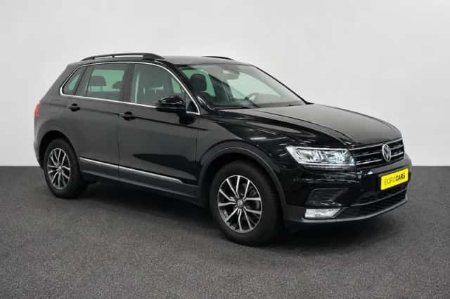 Volkswagen Tiguan (2017) thumbnail 2