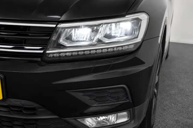 Volkswagen Tiguan (2017) thumbnail 16