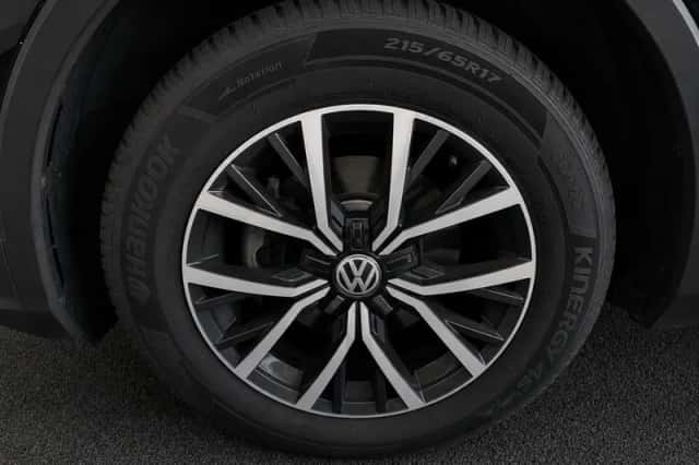 Volkswagen Tiguan (2017) thumbnail 30