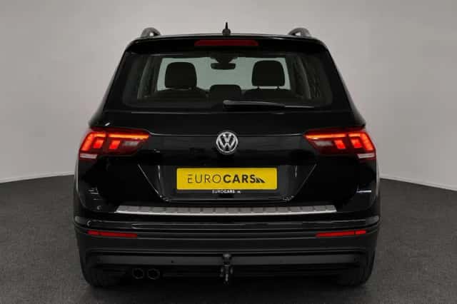 Volkswagen Tiguan (2017) thumbnail 5