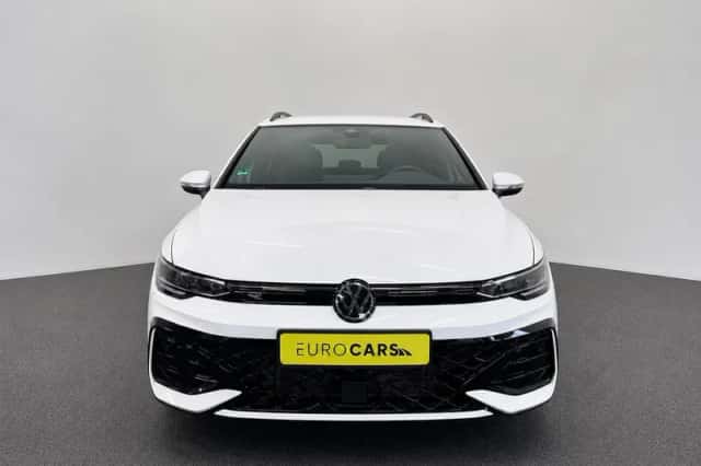 Volkswagen Golf (2025) thumbnail 2