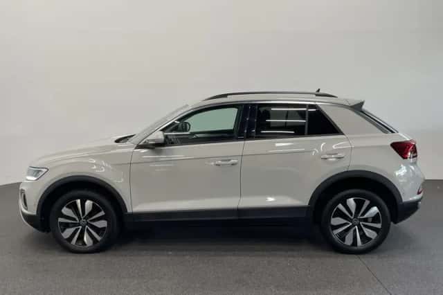 Volkswagen T-Roc (2024) thumbnail 4