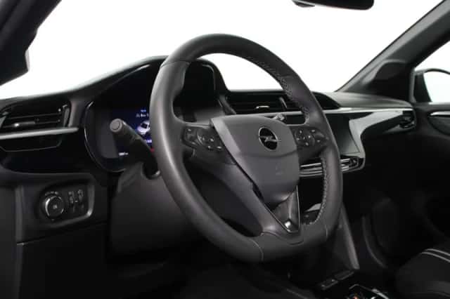 Opel Corsa (2024) thumbnail 3