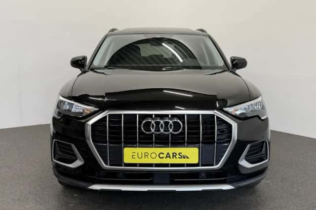 Audi Q3 (2021) thumbnail 2