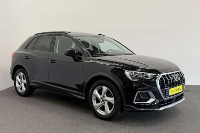 Audi Q3 (2021) thumbnail 3