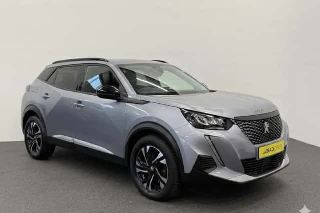 Peugeot 2008 (2022) thumbnail 3