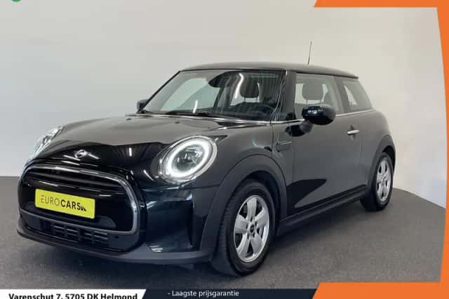 MINI Cooper (2022) thumbnail 1