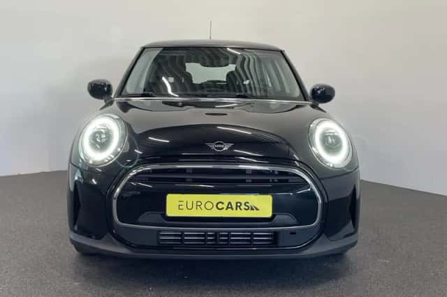 MINI Cooper (2022) thumbnail 2