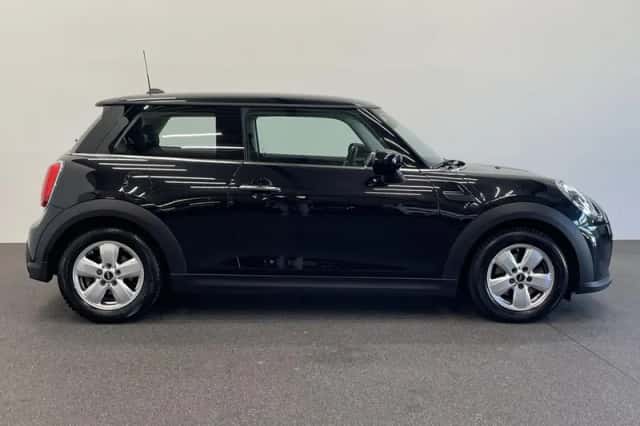 MINI Cooper (2022) thumbnail 5