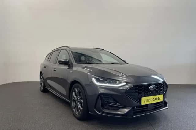 Ford Focus (2024) thumbnail 3