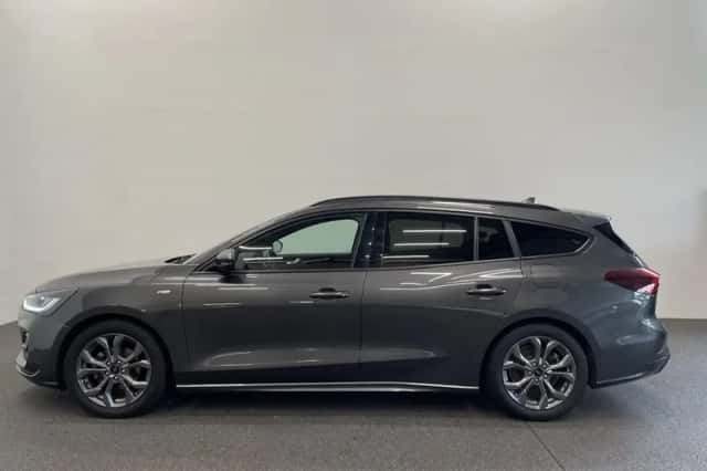 Ford Focus (2024) thumbnail 4