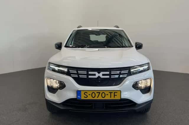 Dacia Spring (2023) thumbnail 2