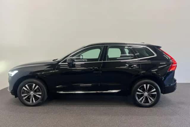 Volvo XC60 (2022) thumbnail 4