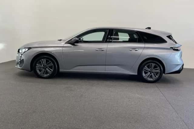 Peugeot 308 (2023) thumbnail 4