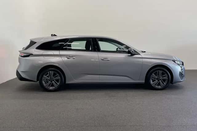 Peugeot 308 (2023) thumbnail 5